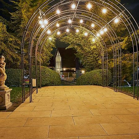The Sharnbrook Hotel Exterior photo