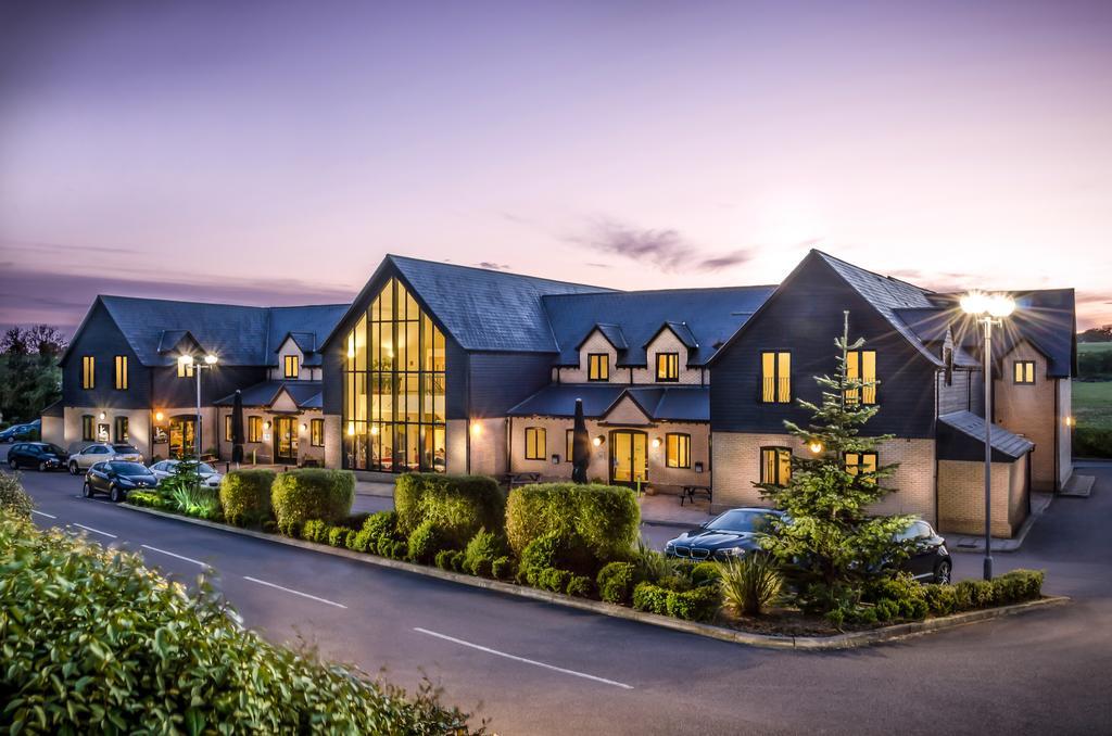 The Sharnbrook Hotel Exterior photo