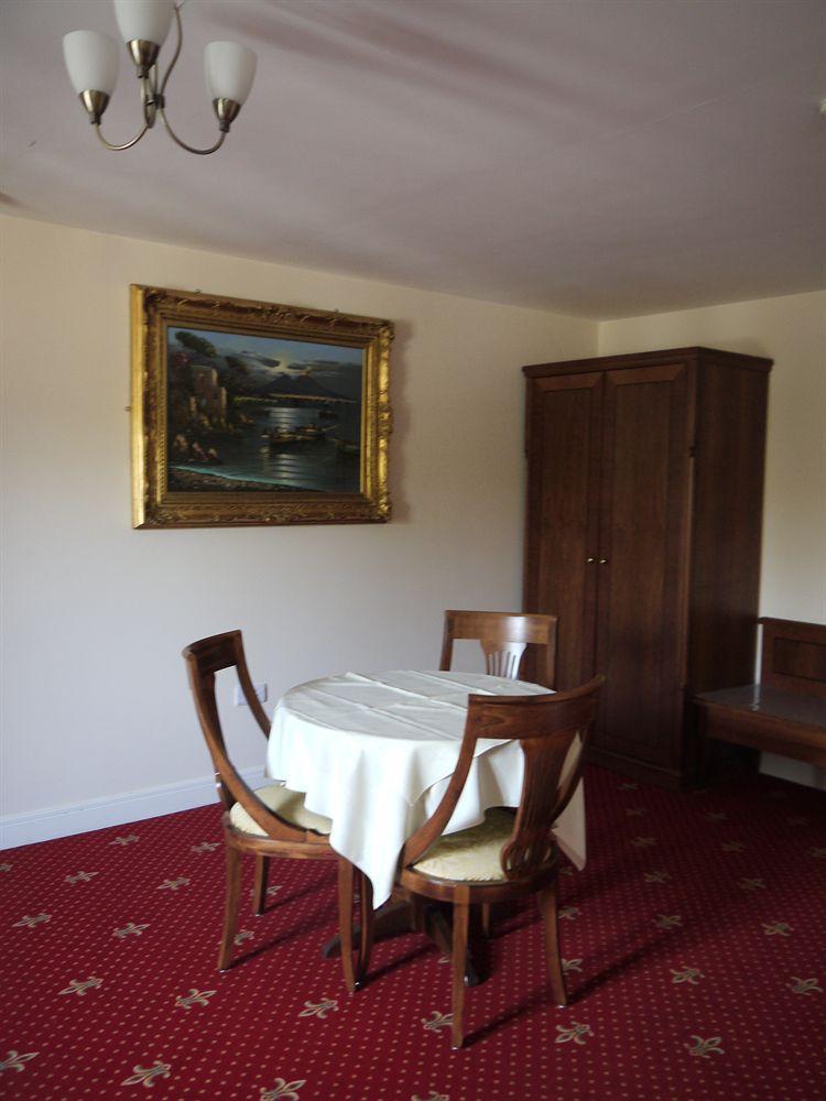 The Sharnbrook Hotel Exterior photo