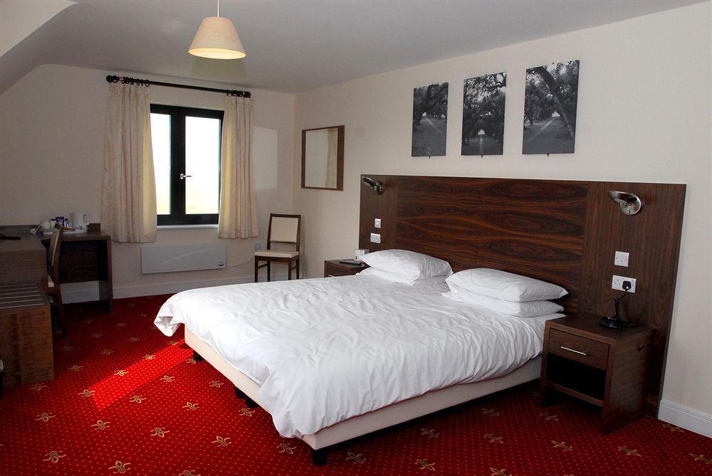 The Sharnbrook Hotel Exterior photo